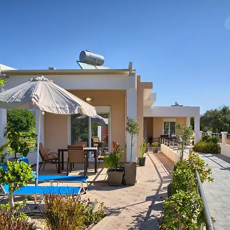 Paul’s Garden Luxury House Hébergement de vacances *