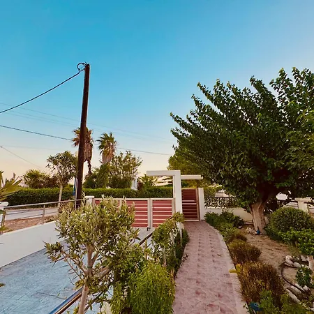 Semesterbostad Paul's Garden Luxury House *