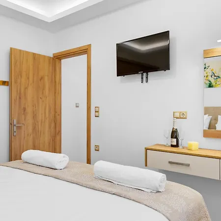 Paul's Garden Luxury House * Haraki