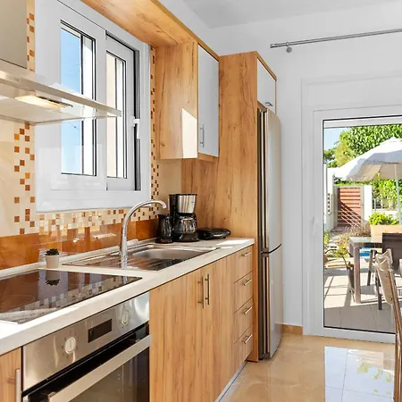 Paul's Garden Luxury House Сasa de vacaciones