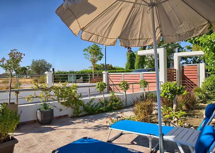 Paul's Garden Luxury House 別荘 ハラキ