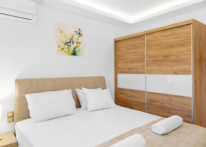 Case de vacanță Paul's Garden Luxury House Haraki