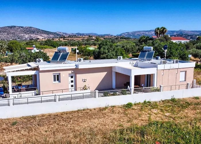 Paul's Garden Luxury House Haraki