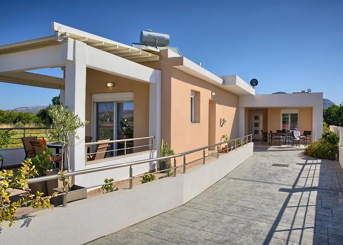 Paul's Garden Luxury House 別荘 ハラキ