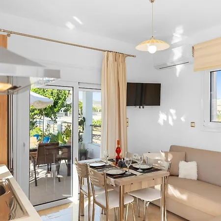 Paul's Garden Luxury House Vakantiehuis