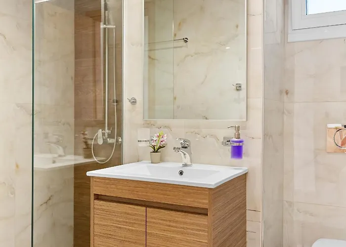 Paul's Garden Luxury House 펜션 하라키